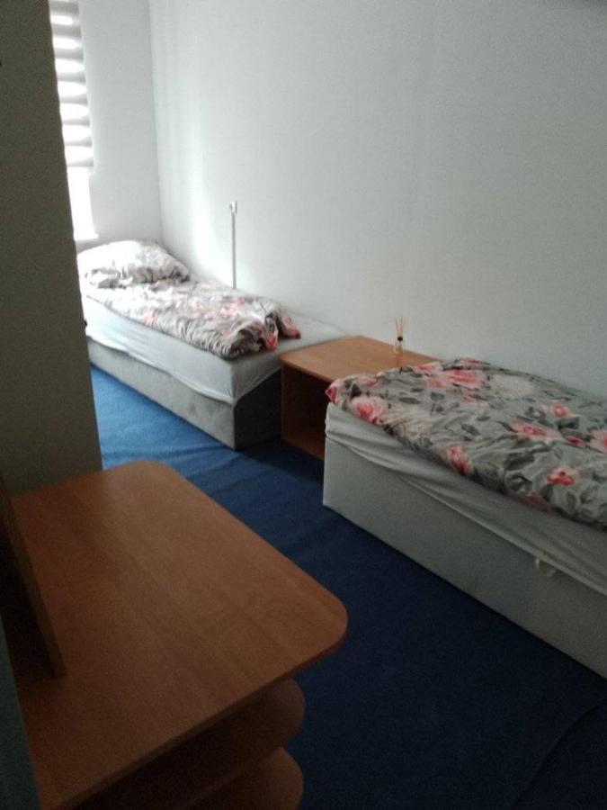 Sagittarius Hostel- Pracowniczy Łódź Eksteriør bilde